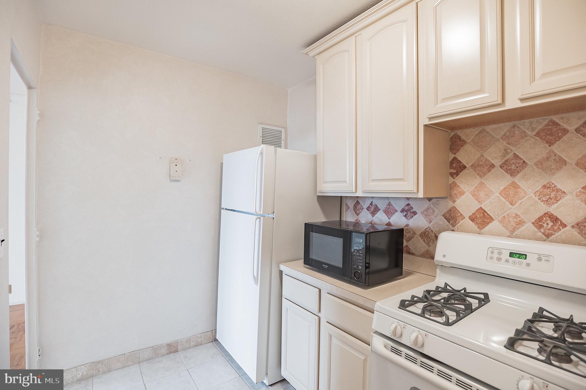 200 Locust Street, Unit 25H Philadelphia, PA 19106 - Photo 8 of 30
