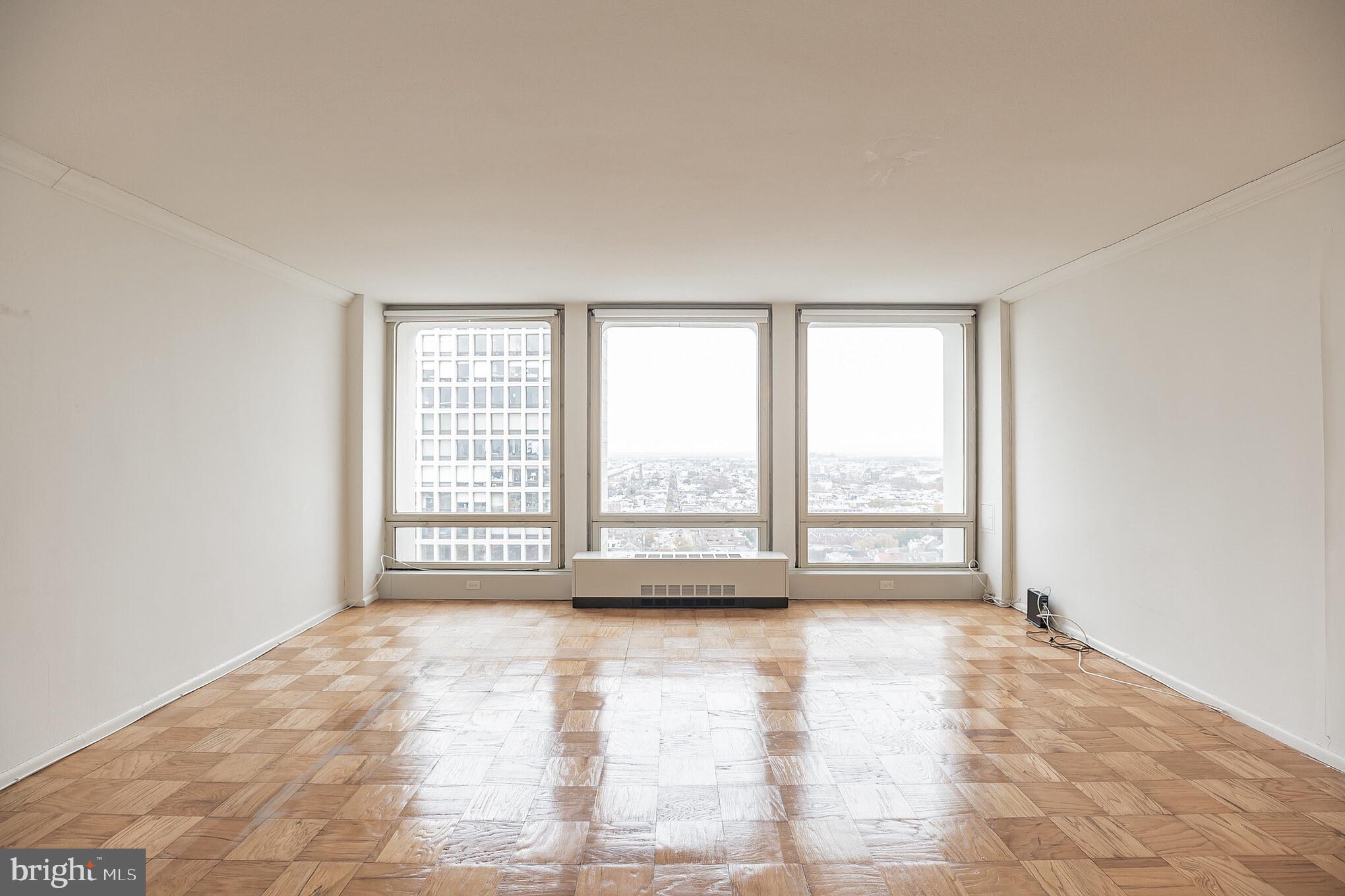 200 Locust Street, Unit 25H Philadelphia, PA 19106 - Photo 10 of 30 Living room