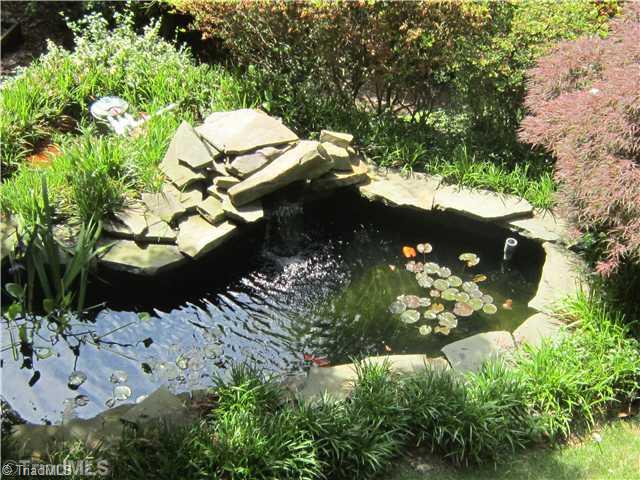 3501 Reynolda Road Winston-Salem, NC 27106 - Photo 15 of 16 Yard/Garden.