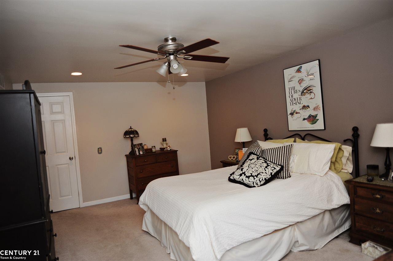 370 Willow Grove Lane Rochester Hills, MI 48307 - Photo 18 of 46