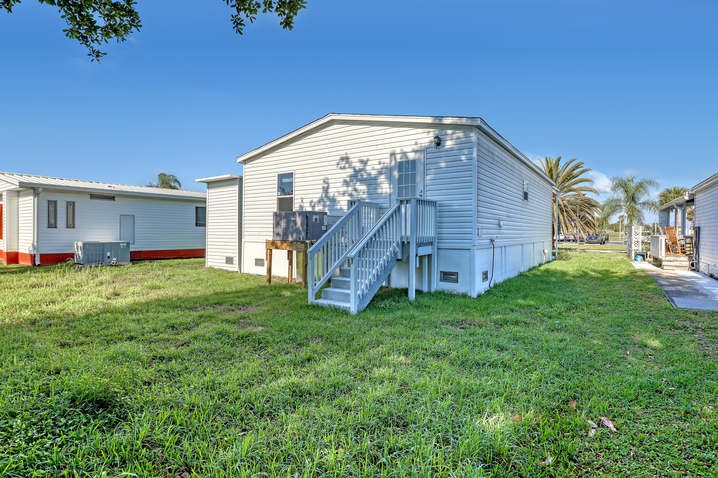 1479 Barefoot Circle Sebastian, FL 32976 - Photo 13 of 31 1479 Barefoot (25)