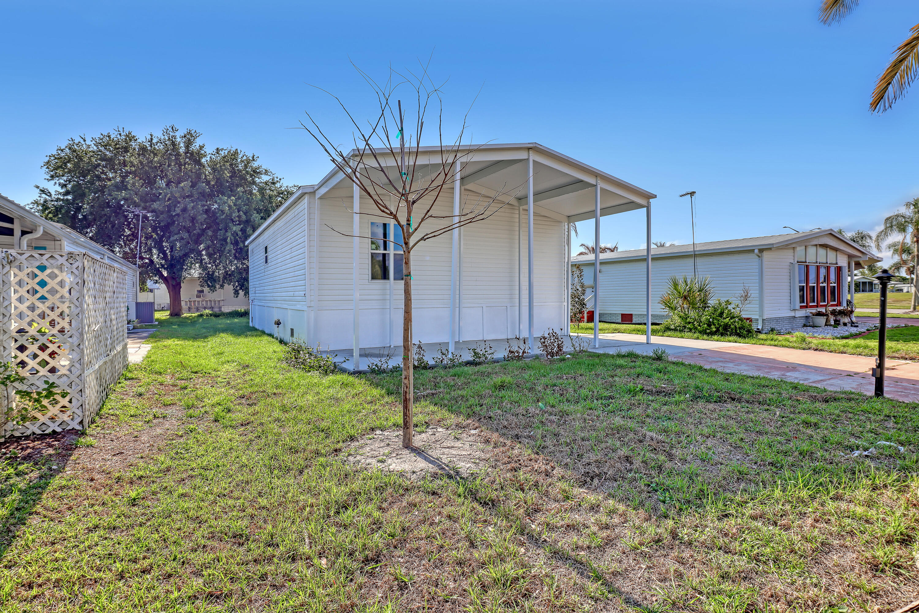 1479 Barefoot Circle Sebastian, FL 32976 - Photo 4 of 31 1479 Barefoot (4)