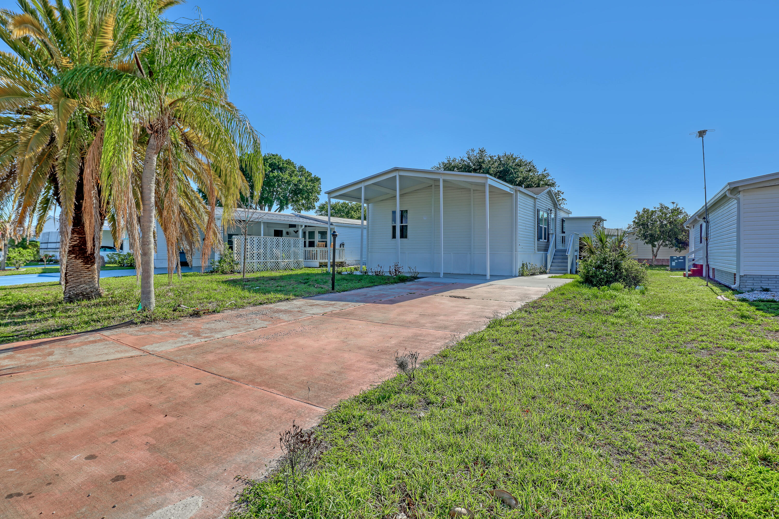 1479 Barefoot Circle Sebastian, FL 32976 - Photo 6 of 31 1479 Barefoot (1)