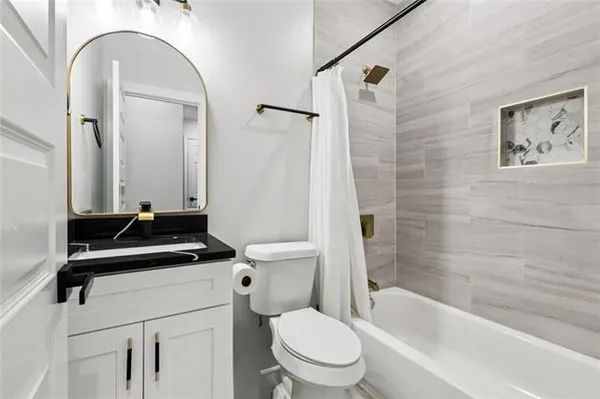 $2,800 | 1921 North Robertson Street, New Orleans, LA 70116