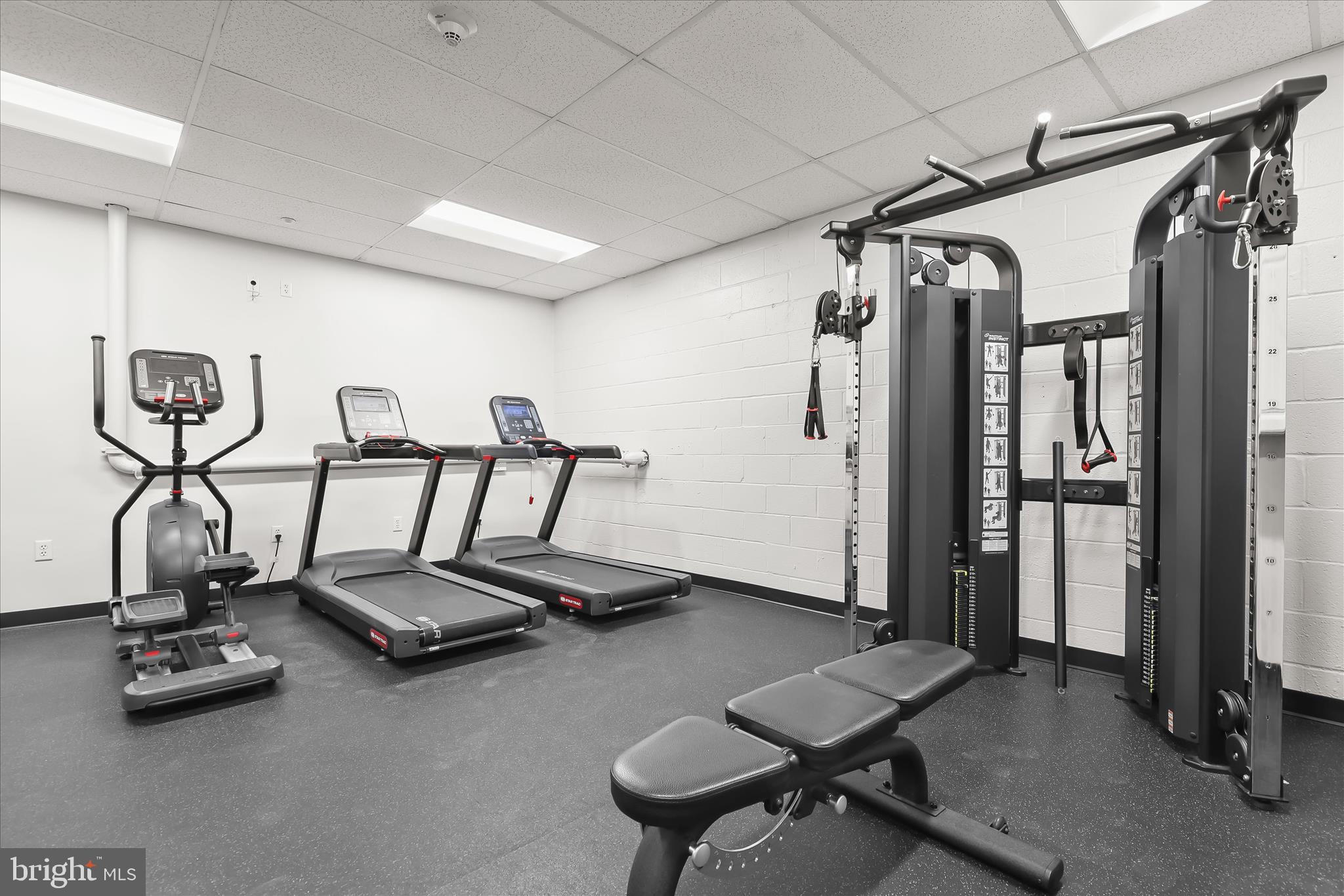 2702 Lighthouse Point East, Unit 522 Baltimore, MD 21224 - Photo 35 of 50 a view of a room with gym equipment