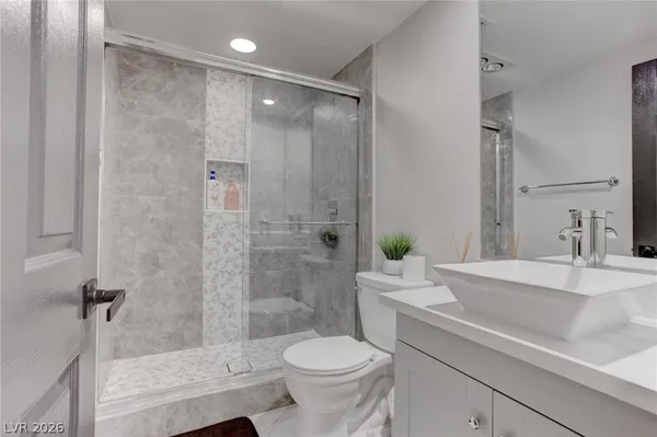 $4,500 | 2500 Hacker Drive, Henderson, NV 89074