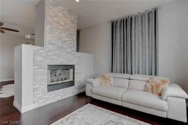 $4,500 | 2500 Hacker Drive, Henderson, NV 89074