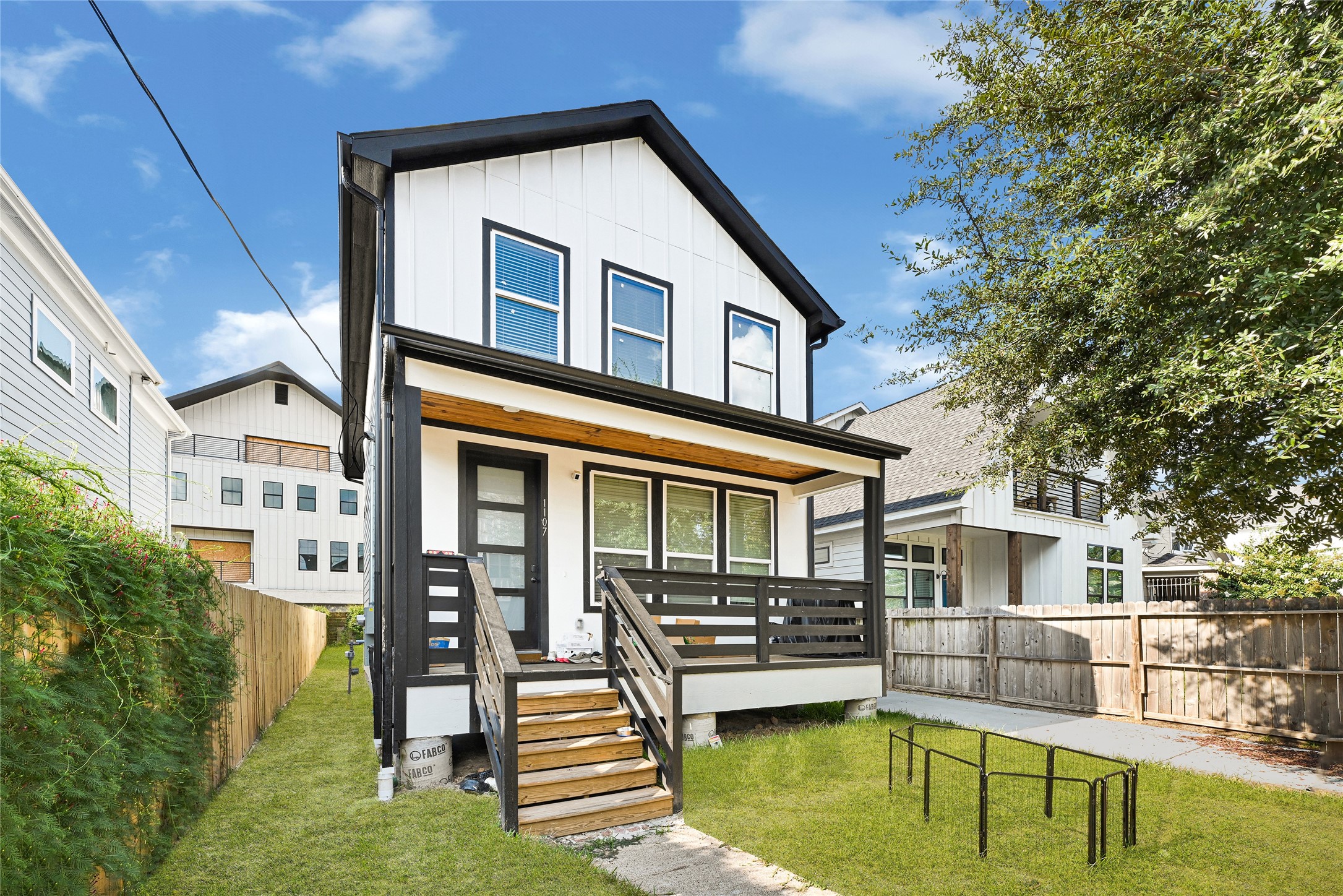 1107 Brooks Street Houston, TX 77009 - Photo 2 of 30 a view of house with a swimming pool