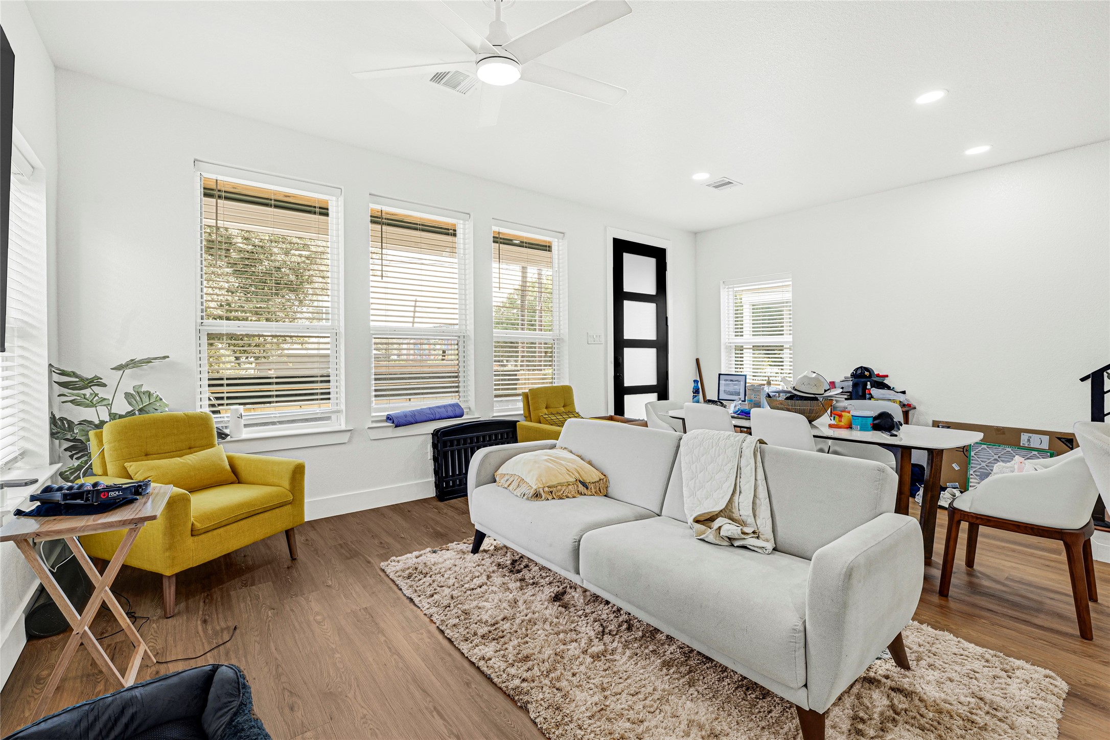 1107 Brooks Street Houston, TX 77009 - Photo 5 of 30 a living room with furniture and a large window