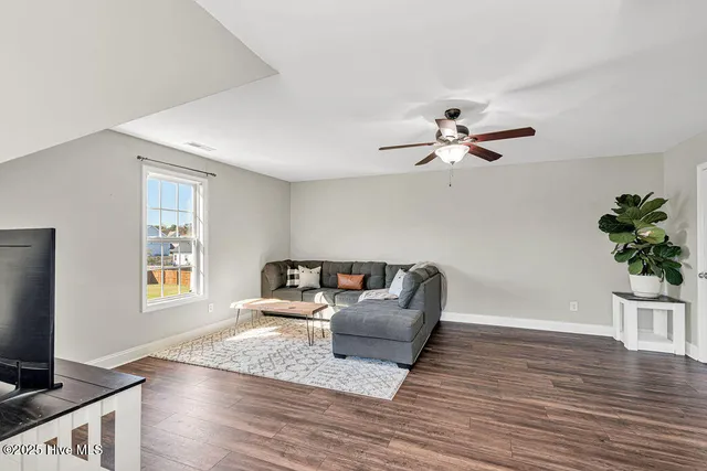 $2,000 | 218 Maidstone Drive, Richlands, NC 28574