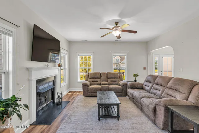 $2,000 | 218 Maidstone Drive, Richlands, NC 28574