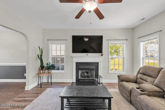 $2,000 | 218 Maidstone Drive, Richlands, NC 28574