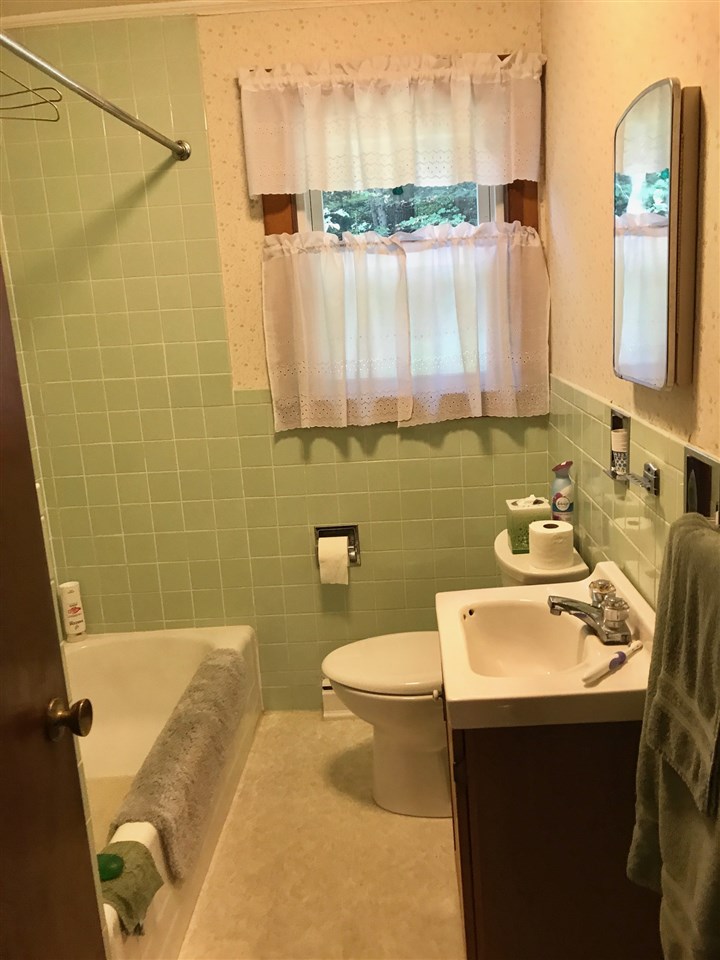 11 Cedar Crest Road Rockingham, VT 05101 - Photo 14 of 24