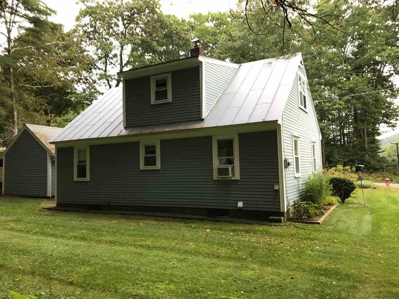 11 Cedar Crest Road Rockingham, VT 05101 - Photo 4 of 24