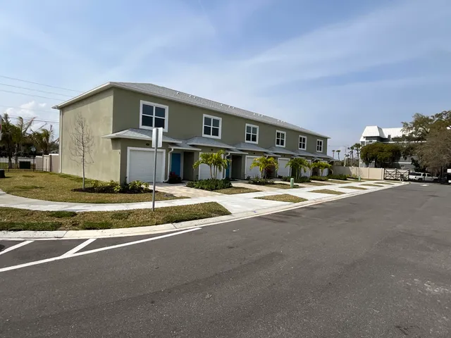 $2,495 | 820 Paddleboard Court, Melbourne, FL 32935