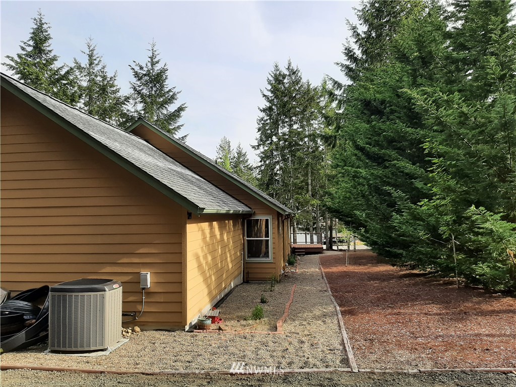 800 East Soderberg Road Allyn, WA 98524 - Photo 17 of 40 Gallery Image 17