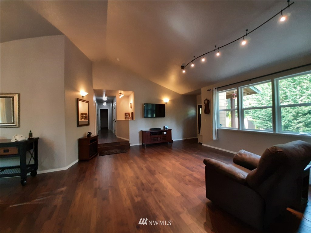 800 East Soderberg Road Allyn, WA 98524 - Photo 20 of 40 Gallery Image 20