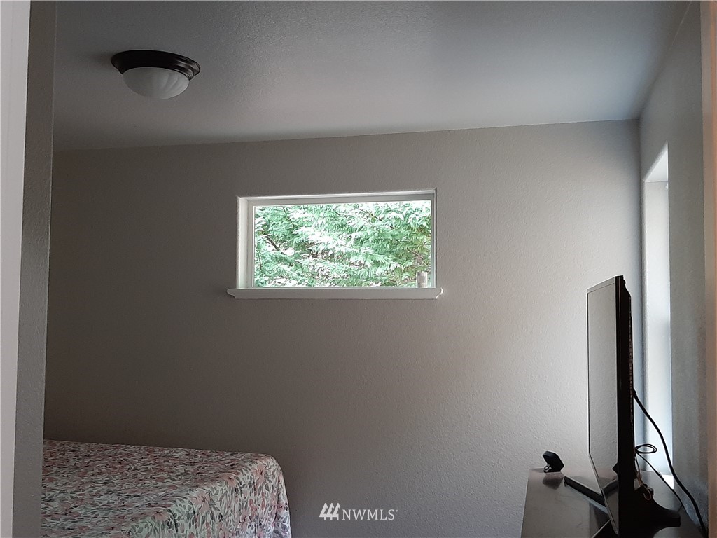 800 East Soderberg Road Allyn, WA 98524 - Photo 36 of 40 Gallery Image 36
