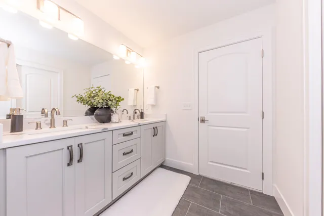 $764,900 | 7034 Black Cherry Lane, Saline, MI 48176