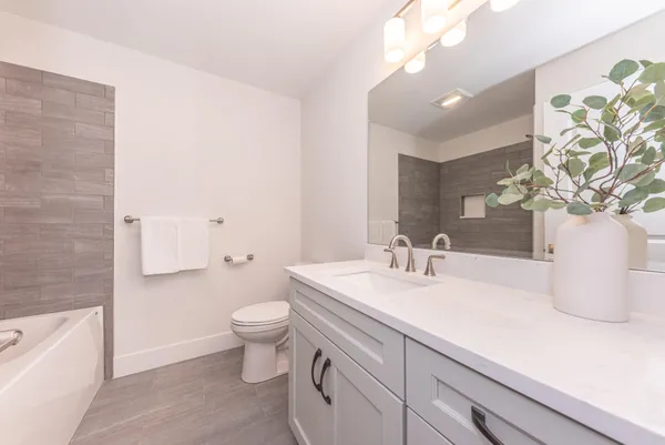 $679,900 | 7034 Black Cherry Lane, Saline, MI 48176
