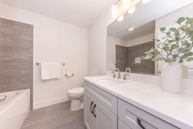 $764,900 | 7034 Black Cherry Lane, Saline, MI 48176