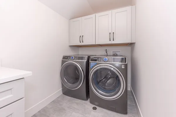 $679,900 | 7034 Black Cherry Lane, Saline, MI 48176