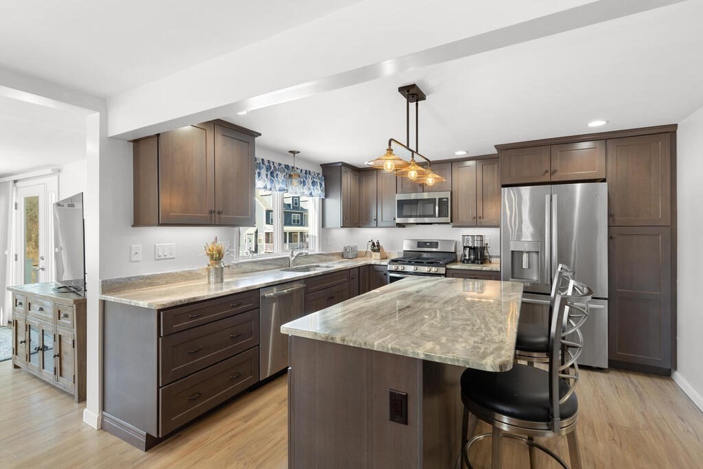 14 Spring Avenue, Unit A Wakefield, MA 01880 - Photo 8 of 32 Gallery Image 8