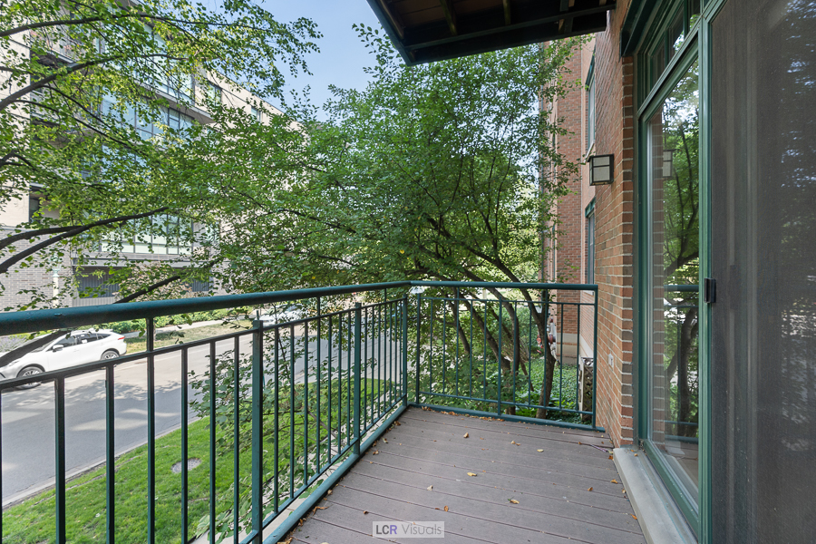 140 North Euclid Avenue, Unit 202 Oak Park, IL 60302 - Photo 11 of 15 a view of a balcony with an outdoor space