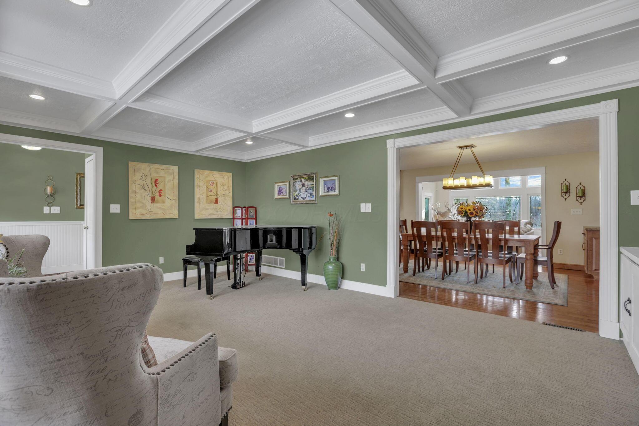 4821 Hazelton-Etna Road Southwest Pataskala, OH 43062 - Photo 15 of 93 Family Room