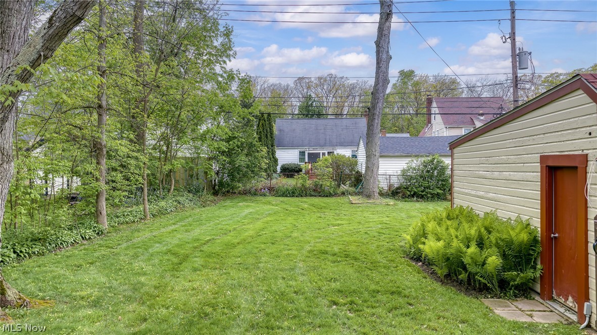 1620 Oakmount Road South Euclid, OH 44121 - Photo 4 of 48