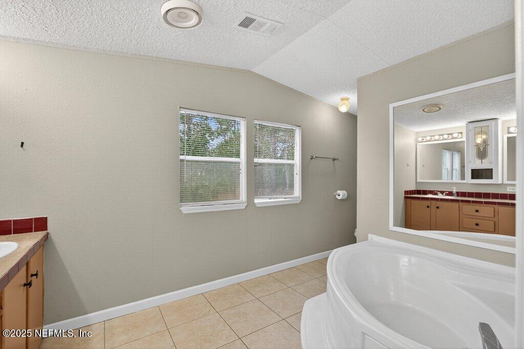 6204 Kent Avenue Keystone Heights, FL 32656 - Photo 8 of 50 042-6204KentAvenue-KeystoneHeights-FL-32