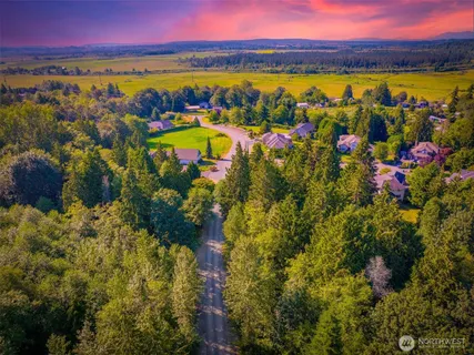 $949,000 | 5555 70th Drive Southeast, Snohomish, WA 98290