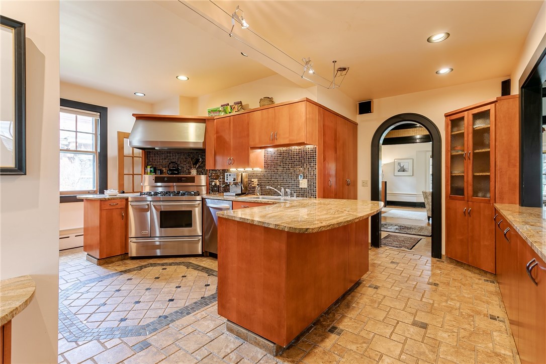 405 Westminster Road Rochester, NY 14607 - Photo 14 of 43