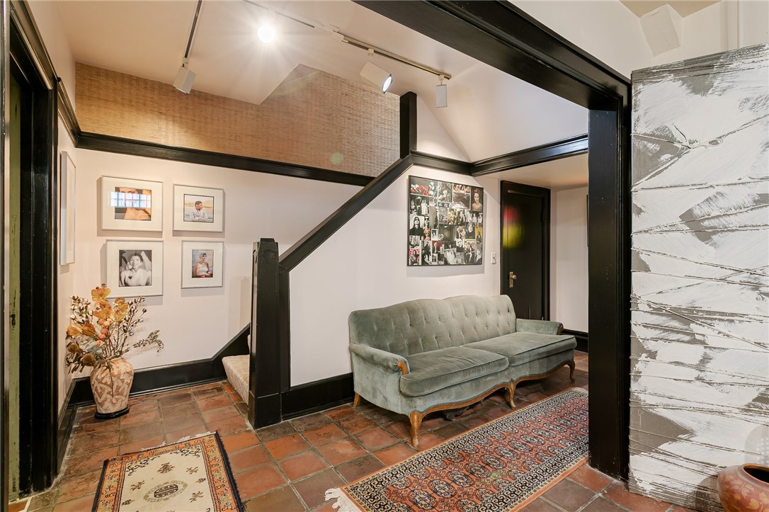 405 Westminster Road Rochester, NY 14607 - Photo 37 of 43