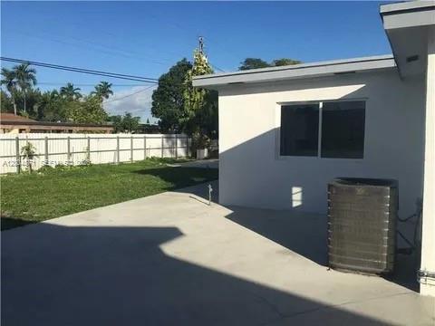 4242 Southwest 98th Avenue, Unit 4242 Miami, FL 33165 - Photo 14 of 14