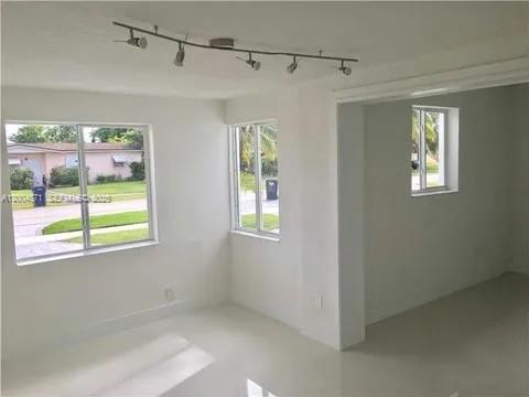 4242 Southwest 98th Avenue, Unit 4242 Miami, FL 33165 - Photo 5 of 14