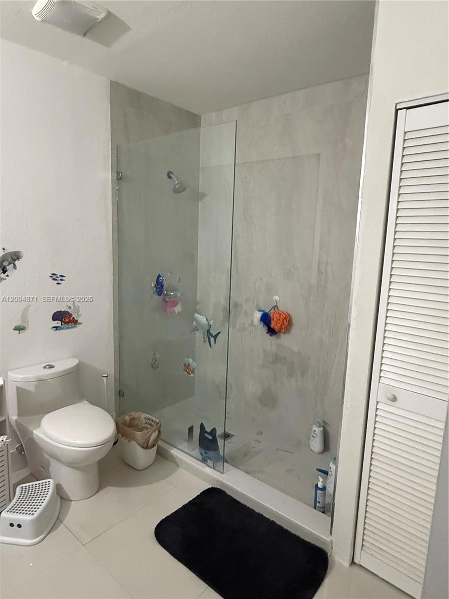 4242 Southwest 98th Avenue, Unit 4242 Miami, FL 33165 - Photo 10 of 14