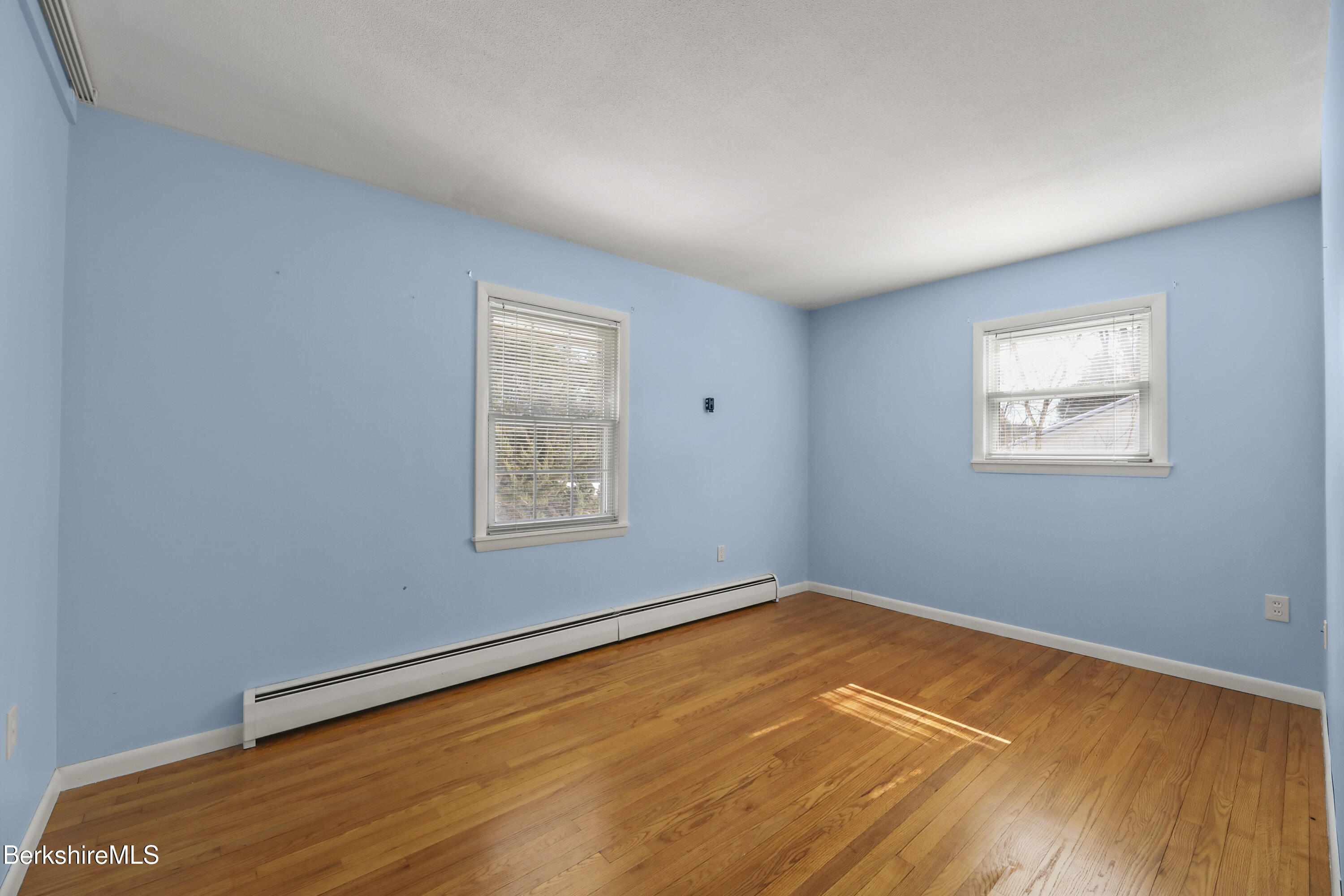 189 Partridge Road Pittsfield, MA 01201 - Photo 17 of 38 90 Bedroom One