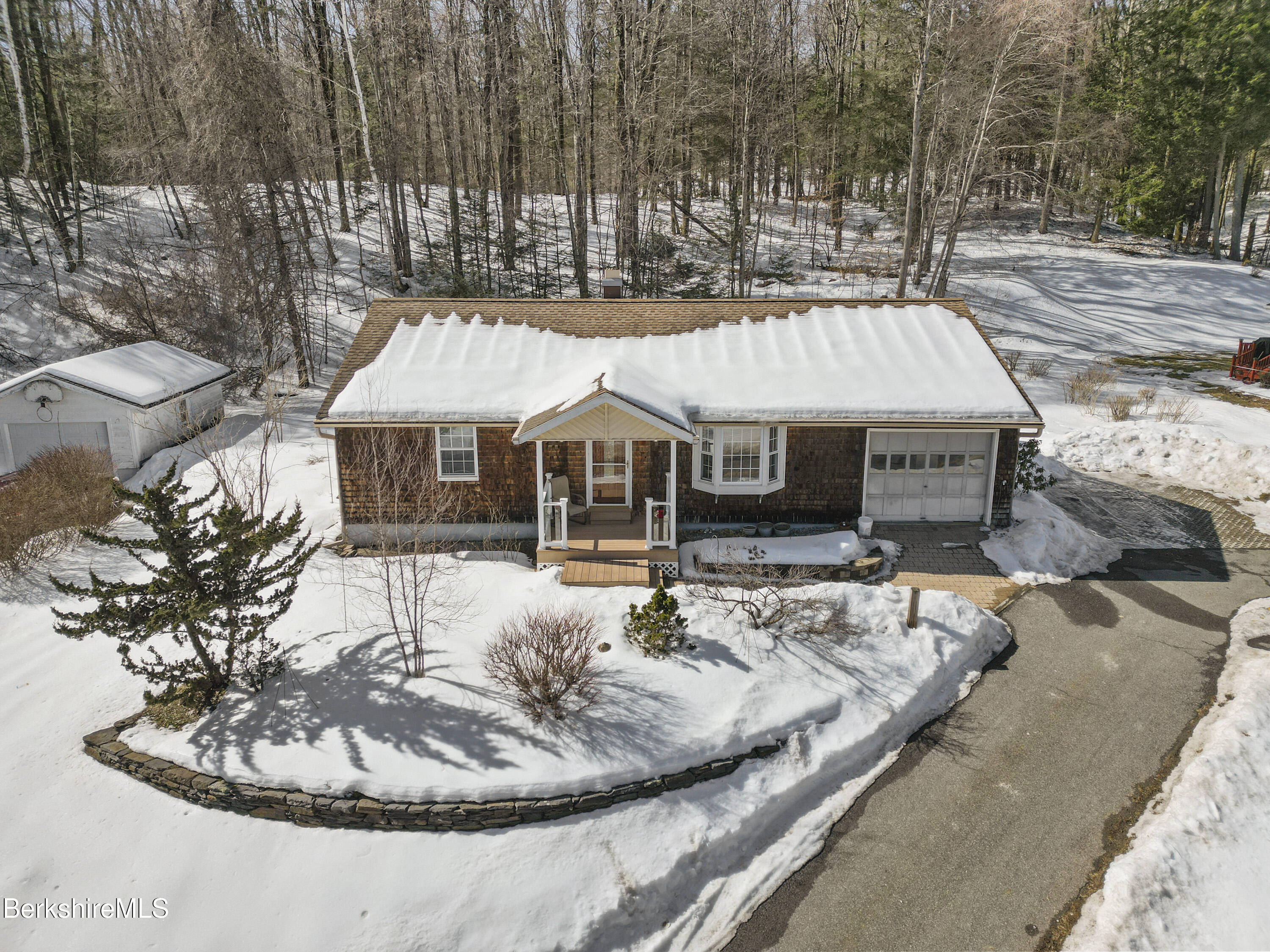 189 Partridge Road Pittsfield, MA 01201 - Photo 2 of 38 900 Aerial View