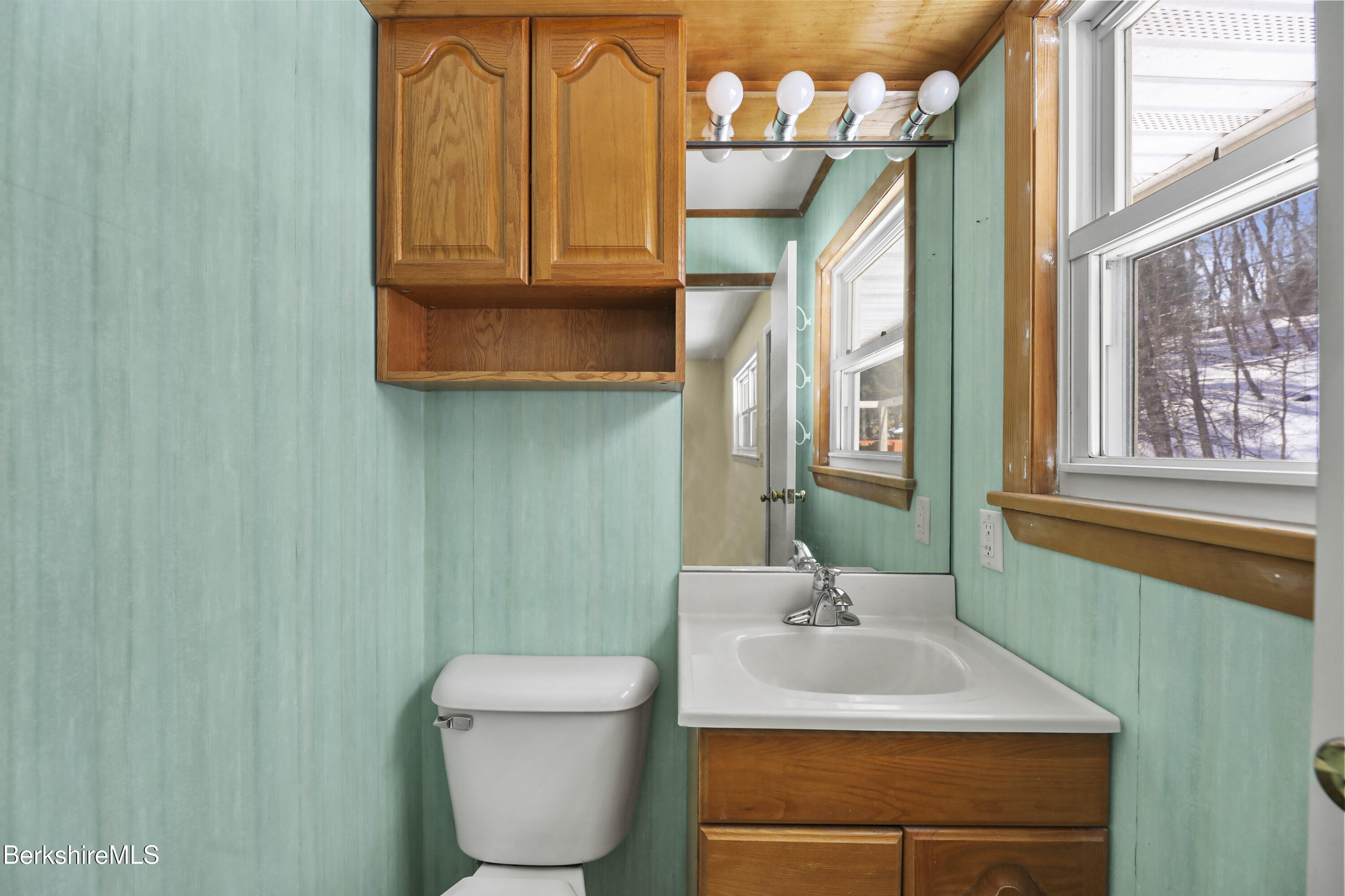 189 Partridge Road Pittsfield, MA 01201 - Photo 26 of 38 85 Half Bath