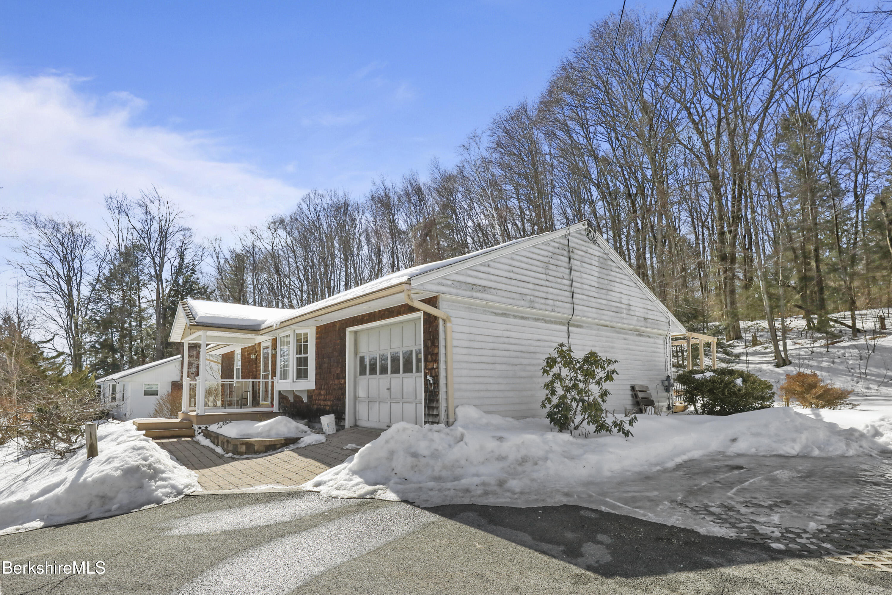 189 Partridge Road Pittsfield, MA 01201 - Photo 3 of 38 10 Exterior Front
