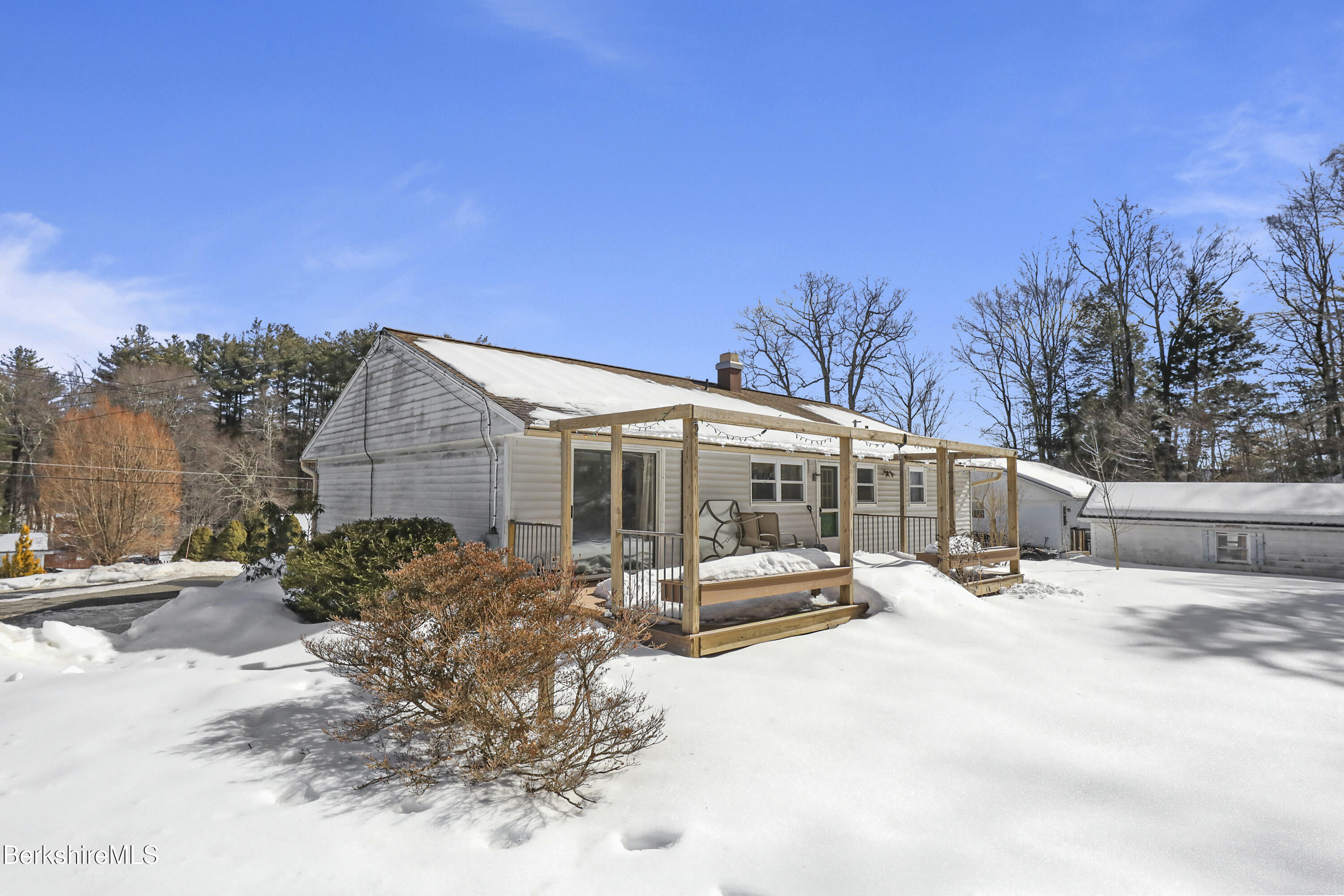 189 Partridge Road Pittsfield, MA 01201 - Photo 6 of 38 140 Exterior Back
