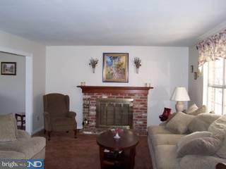 8 Flintshire Road Malvern, PA 19355 - Photo 3 of 6 Gallery Image 3