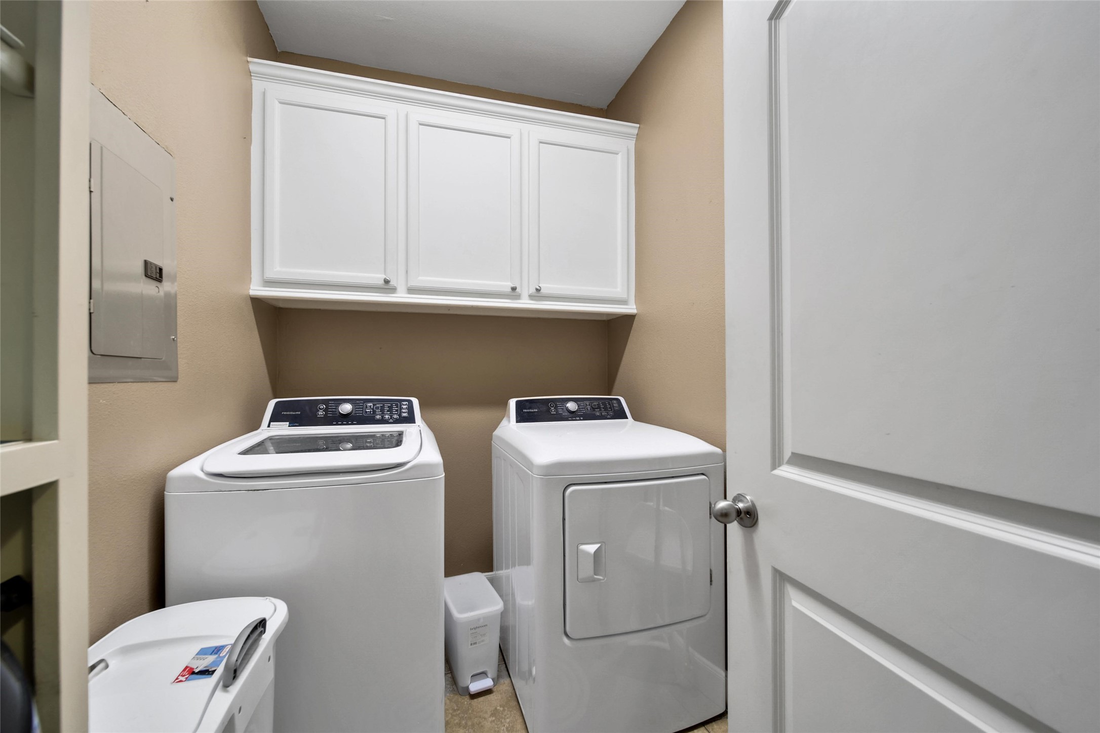 29919 Tudor Way Magnolia, TX 77355 - Photo 42 of 50 Utility room in guest suite.