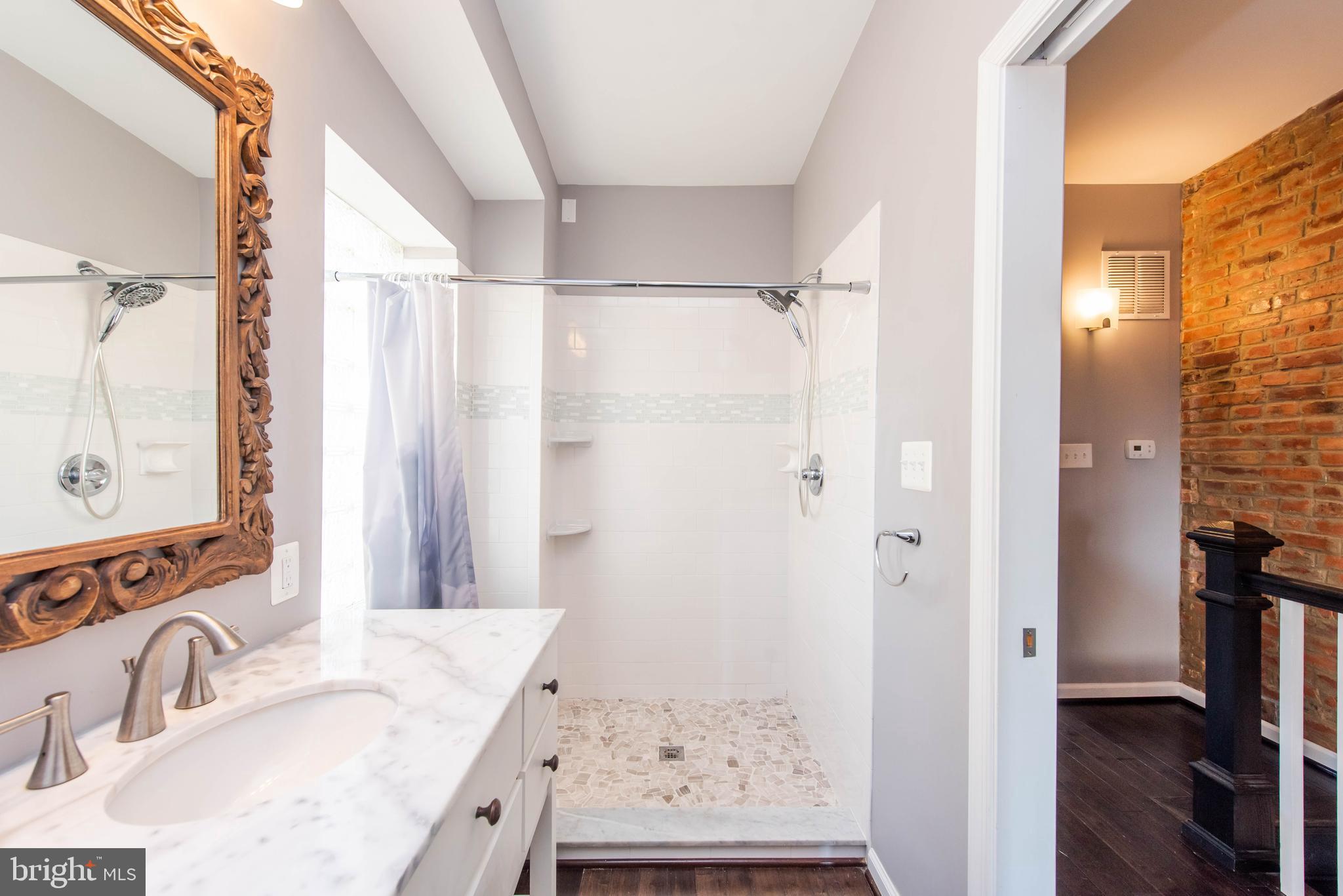 756 Ramsay Street Baltimore, MD 21230 - Photo 18 of 40 Upper Level / Full Spa Bath