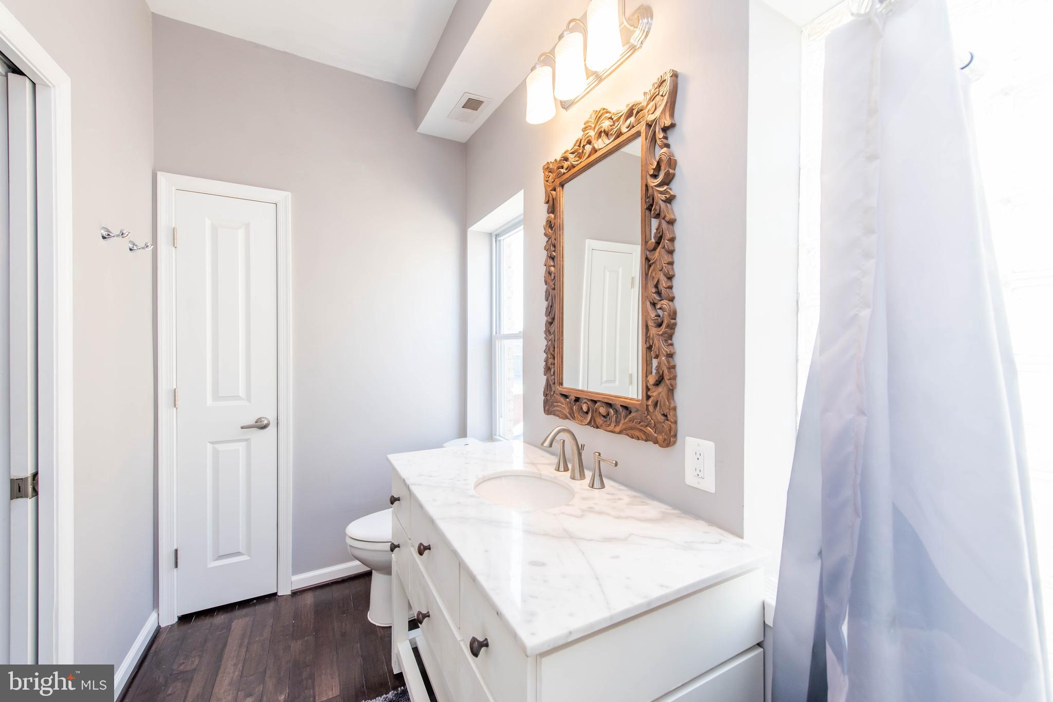 756 Ramsay Street Baltimore, MD 21230 - Photo 20 of 40 Upper Level / Full Spa Bathau