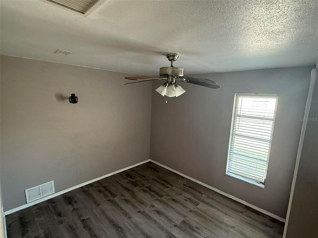 3101 Bispham Road Sarasota, FL 34231 - Photo 10 of 15