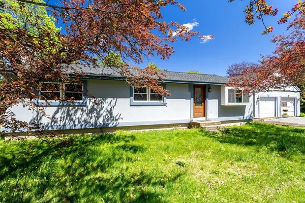 $449,999 | 17 Fairview Avenue, Ashburnham, MA 01430