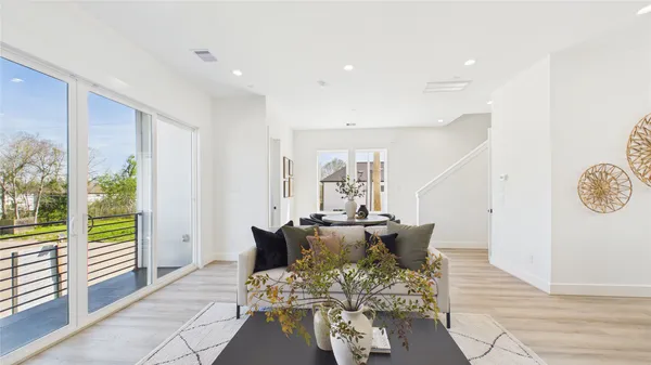 $2,600 | 2419 Harrington Street, Houston, TX 77026