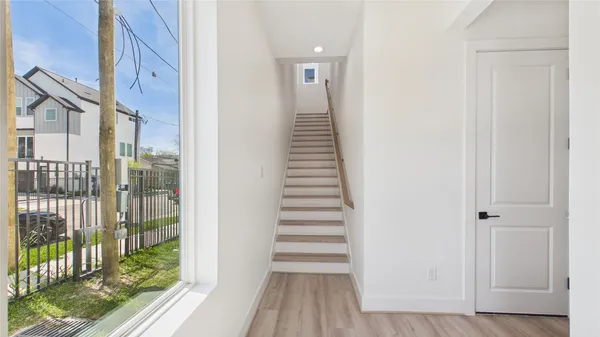 $2,600 | 2419 Harrington Street, Houston, TX 77026